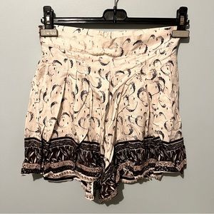 H&M White and Purple High Waisted All Over Print Shorts